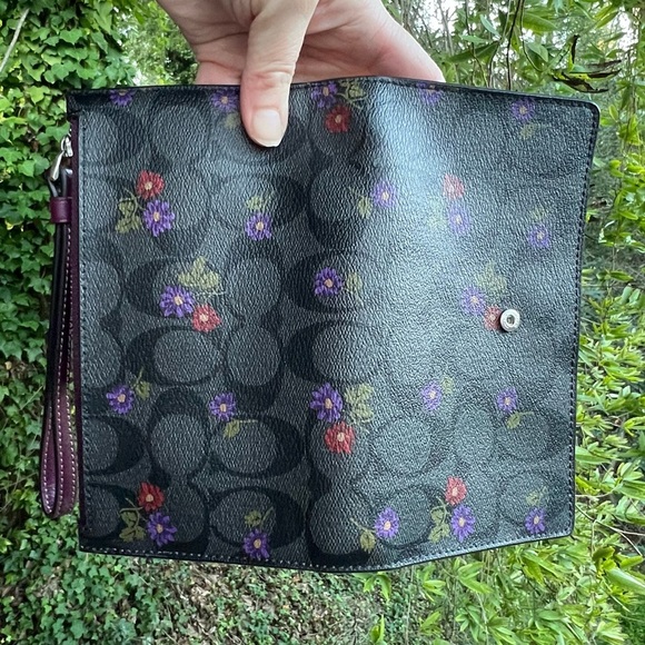 COACH Phone Wallet Country Floral Print Graphite/Deep Berry AUTHENTIC NWT - Picture 8 of 10
